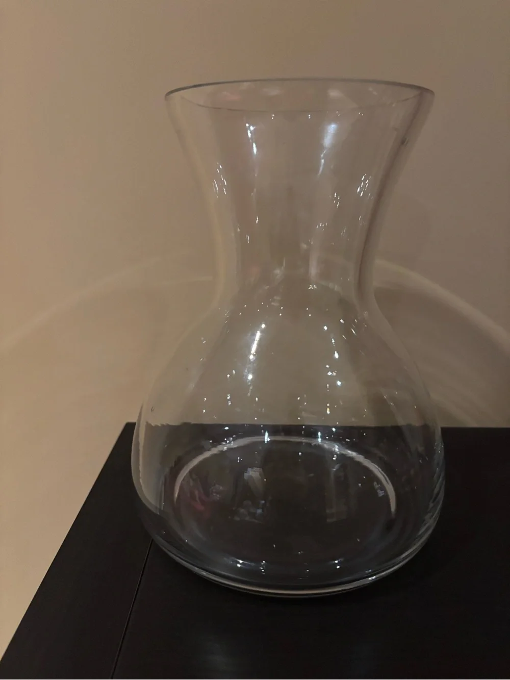 Clear Glass Bulb Vase - Picture 2 of 3